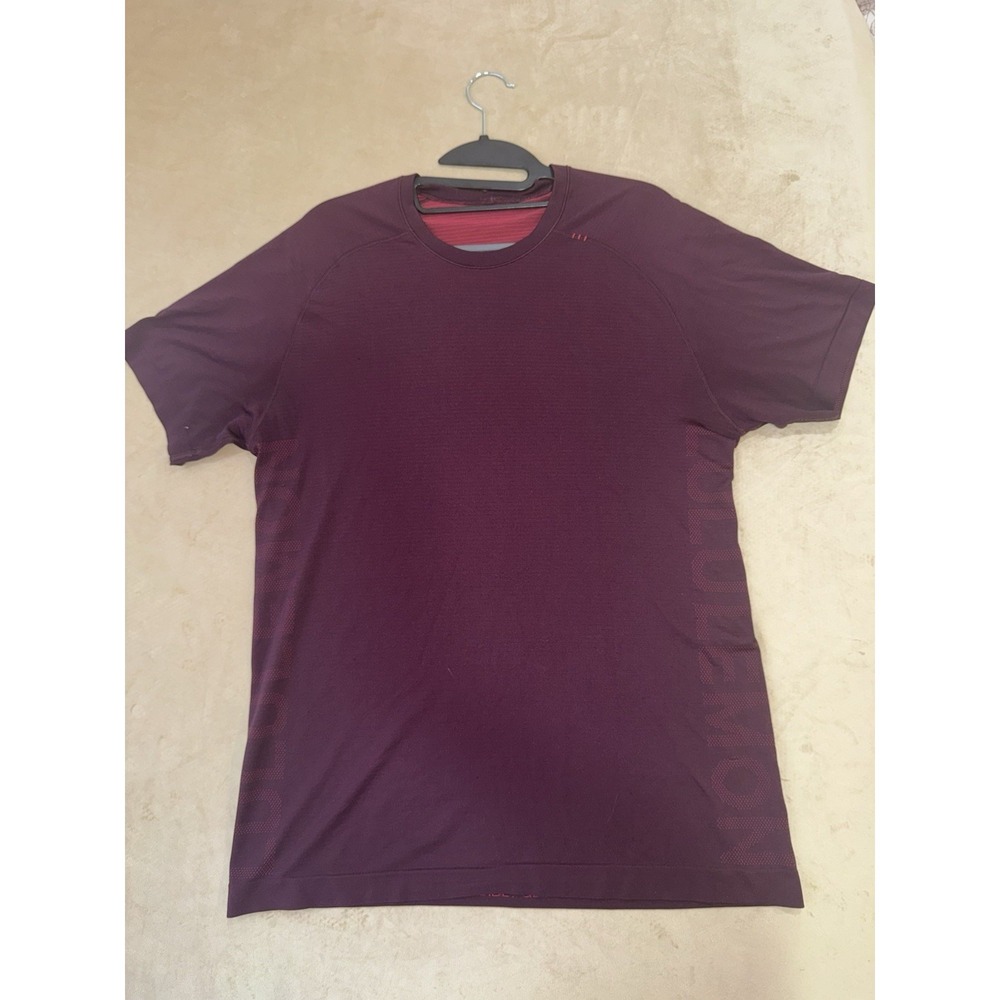 Lululemon Mens Shirt M Red Burgandy Metal Vent Tech‎ Short Sleeve Performance
